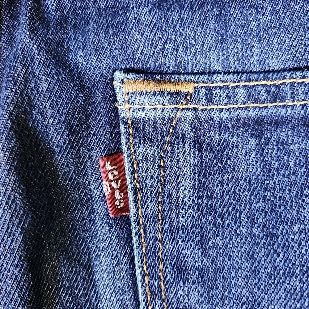 Levis 501 Jeans Mens 33x39 Blue Straight Leg Regular Fit‎ Medium Wash